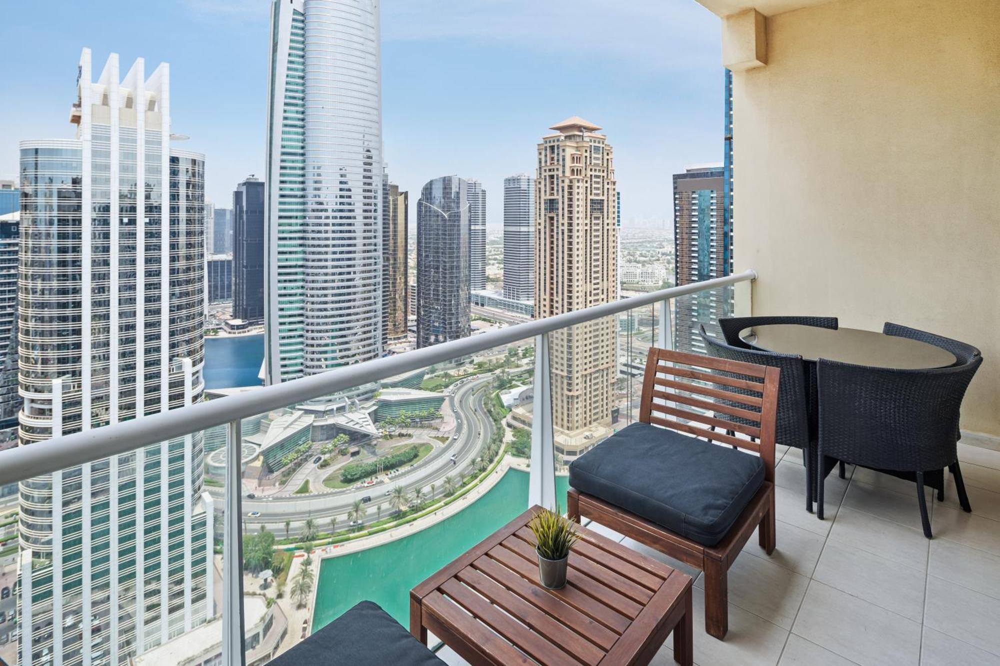 La Buena Vida: Panoramic Lake View Condo Near Dubai JLT Metro Exterior photo