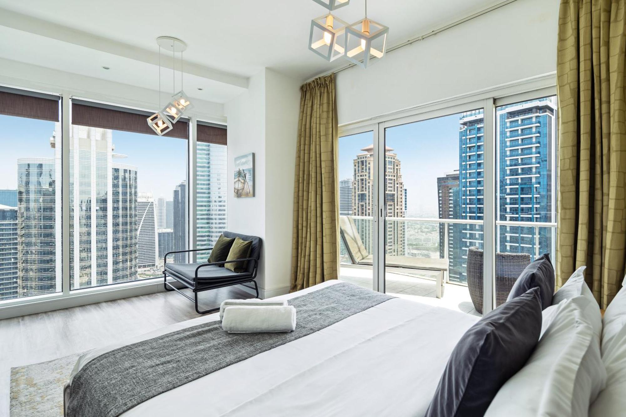 La Buena Vida: Panoramic Lake View Condo Near Dubai JLT Metro Exterior photo