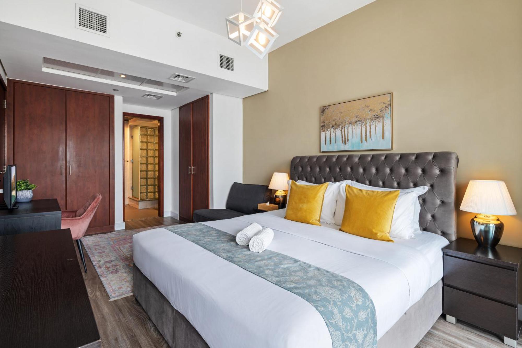 La Buena Vida: Panoramic Lake View Condo Near Dubai JLT Metro Exterior photo